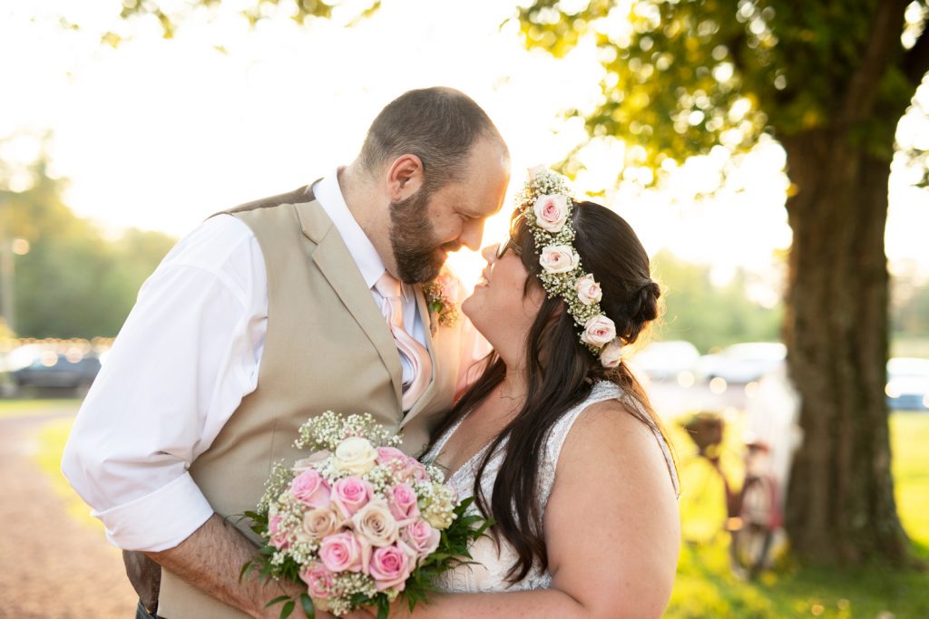 Carpenter summer farm wedding photography. Photos captured by Dave Zerbe Photography.