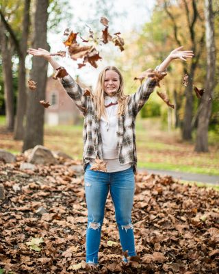 I’ll always love doing these leaf photos during the fall! They always look amazing!!

@sarmiller29
